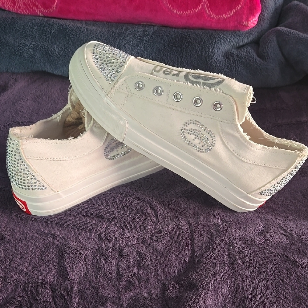 Stylish White and Silver Womens Sneakers